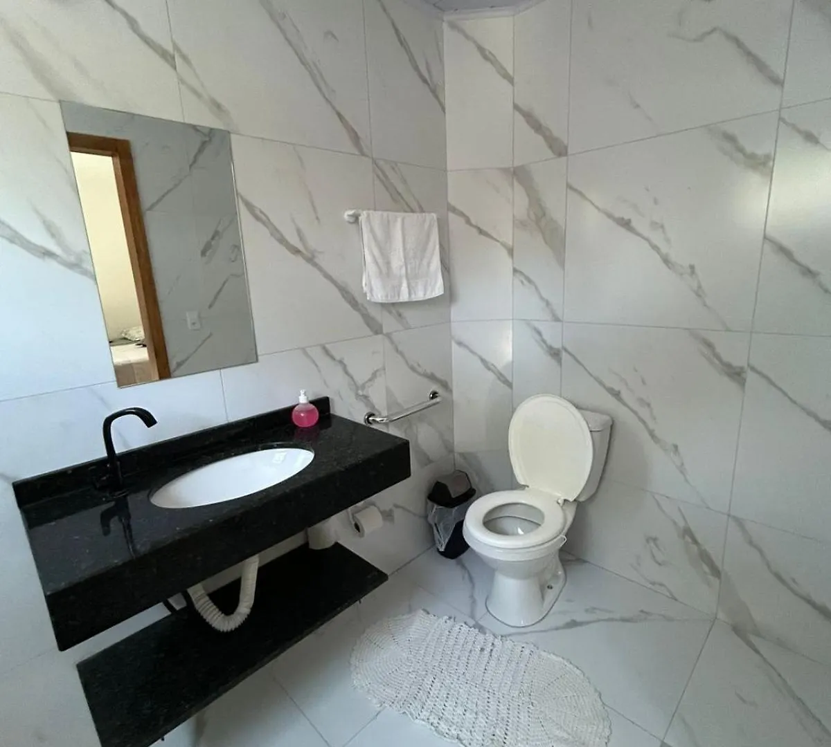 여관 Pousada Casa Da Amizade 페냐